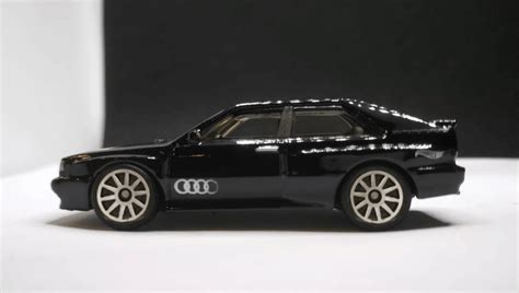 Машинка Базова Hot Wheels 87 Audi quattro Turbo 1 64 HTD24 Black купити в інтернет магазині
