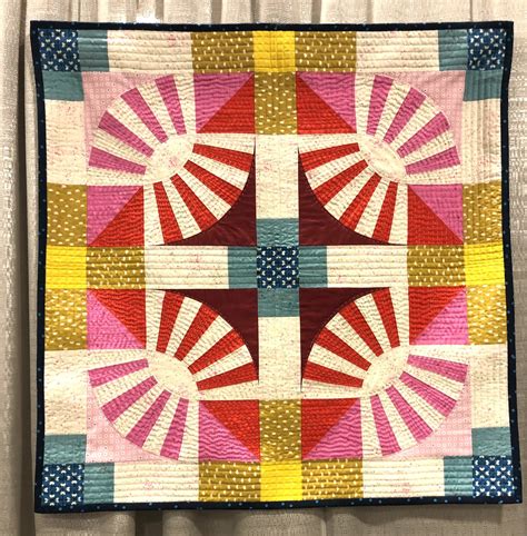 Modern Quilts from the 2023 QuiltCon in Atlanta | Leila Gardunia Quilt