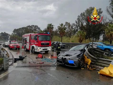 10444 Incidenti Stradali In Sicilia E 226 Morti Catania Prima Per