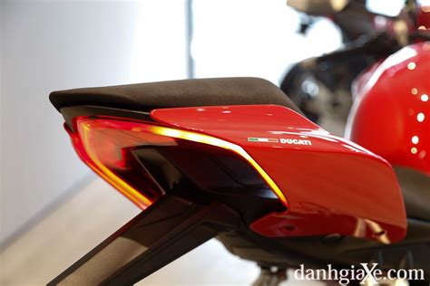 Ducati Streetfighter V Si U Naked Bike Gi T Tri U Ng T I Vi T Nam