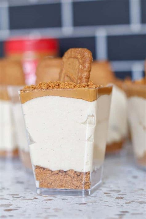 No Bake Lotus Biscoff Cheesecake Cups