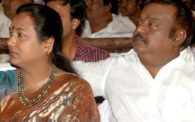 Watch Your Favorite: Tamil Actor Captain Vijayakanth Family Photos