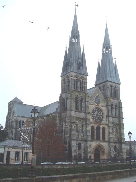 Chalons-en-Champagne Cathedral (Châlons-en-Champagne, 1215) | Structurae