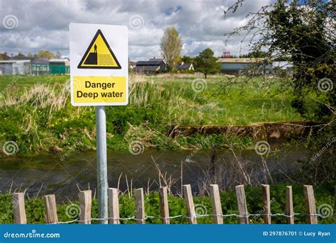 Water Warning Sign Royalty-Free Stock Image | CartoonDealer.com #35555122