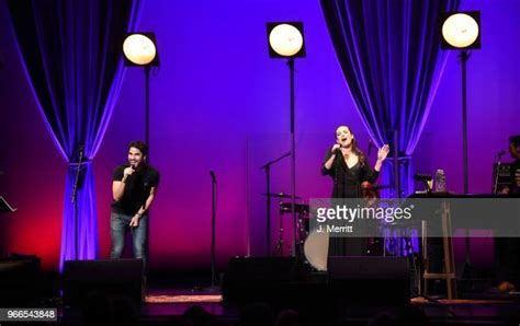 Best Of Darren Criss On Twitter Lea Michele And Darren Criss Perform