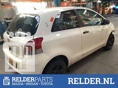 Toyota Yaris Tubes De Remplissage R Servoir Essence Stock