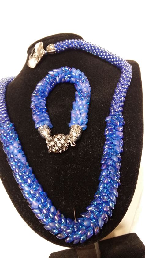 Синий Вечер.Магатама бисер. Техника кумихимо. | Серебро, Бисер ...