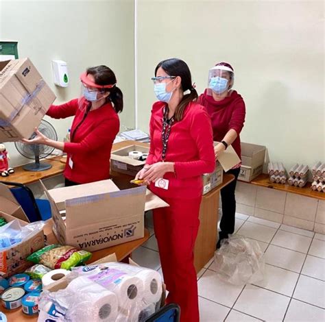 Hospital De Arica En Terreno Entregando Medicamentos Multi Mes Y