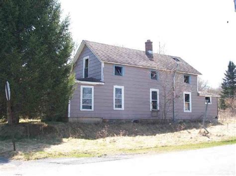 107 Lord Howe St Ticonderoga Ny 12883 ®