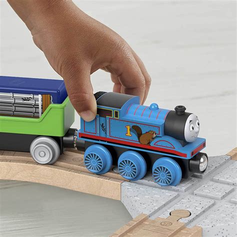 Fisher Price Thomas And Friends Wooden Railway Figure 8 Track Pack Train