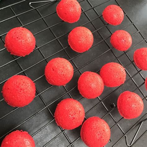 Hidden Red Nose Cake For Comic Relief Cake Pop Molds How To Make Cake Red Nose Day