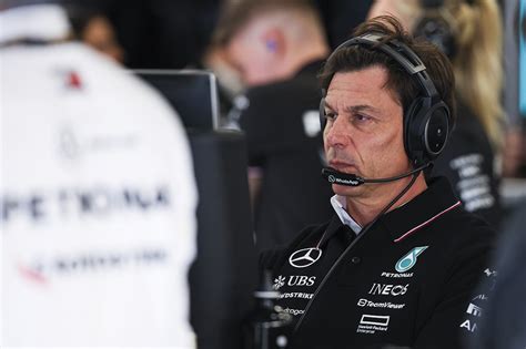 F Toto Wolff Festeggia Prima Fila Tutta Mercedes Un Risultato