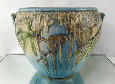 Roseville Moss Jardiniere Planter In Bluegreen Auction