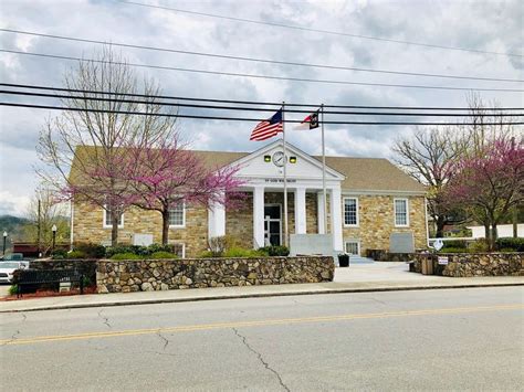 Graham County Courthouse In Robbinsville North Carolina Paul Chandler