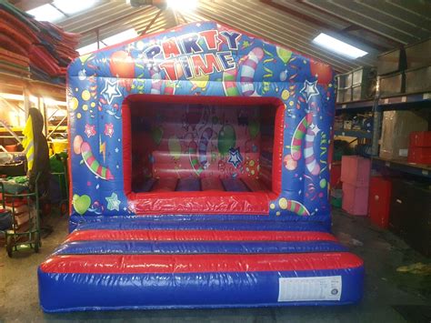 12ft X 15ft Party Time Red Blue Hideout Castle Bouncy Castle Hire In Wolverhampton Walsall