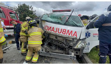 Cartel Del Soat Tres Ambulancias Se Accidentaron En El Afán Por