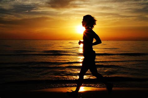 Beneficios Criterios Y Recomendaciones Para Correr En La Playa