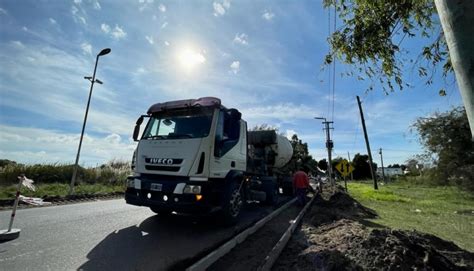 Se realiza la construcción de cordón cuneta en la Avenida 58 de Mar del