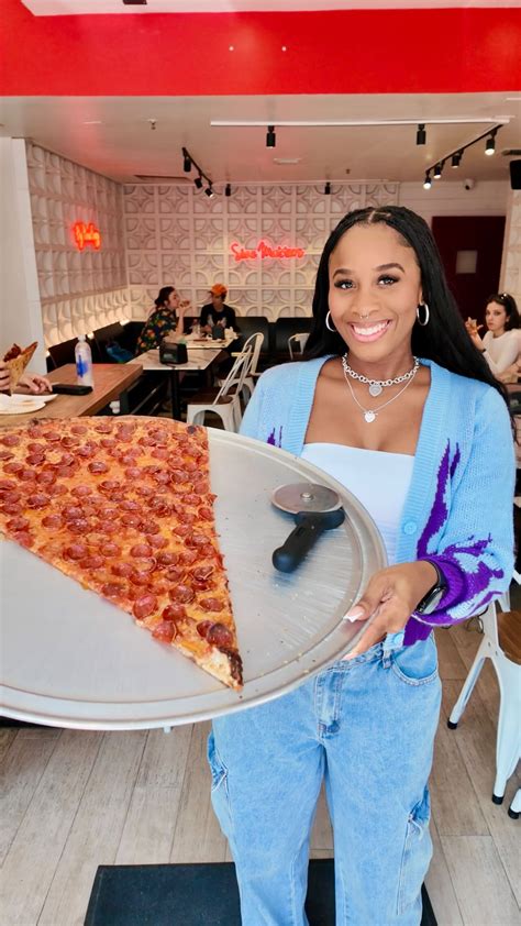 Longtime patrons defend the vibe at moe's crosstown charleston bar 2