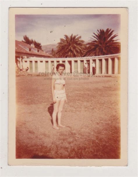 JOLI JOLI MAILLOT de bain bikini de plage jeune femme instantané photo ancienne EUR 18 40