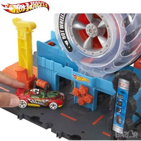 Hot Wheels City Модерен градски център за гуми HDP в Коли камиони мотори писти в гр София