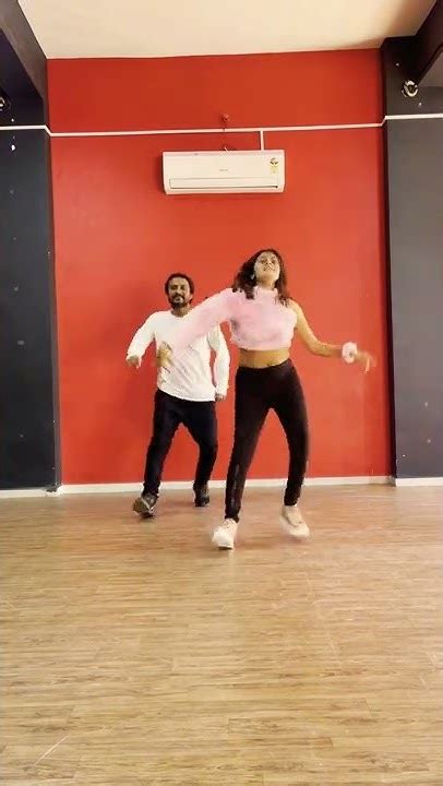 Koi Sehri Babu Dance Cover Divya Agarwal Short Dance Video