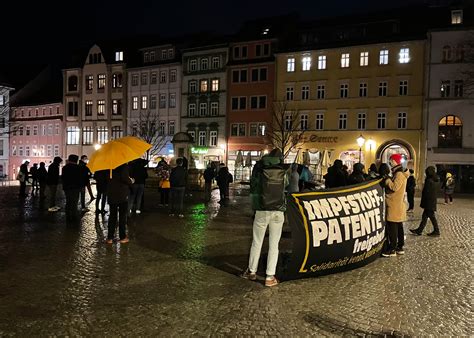 Jenaer Nachrichten Trotz Dauerregen Wieder Corona Protest In Jena