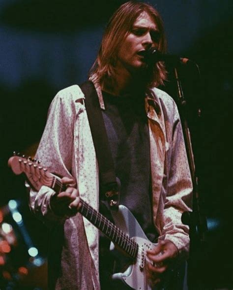 Kurt Singing And Playing Guitar On Stage Nirvana Nirvana Kurt