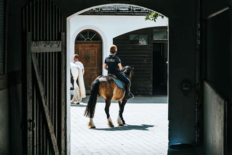 Das Personal Reitet Im Hotel Hart Telegraph