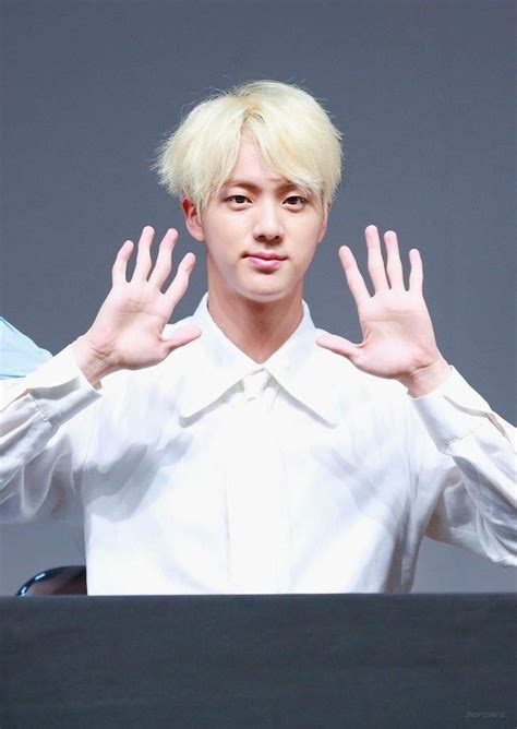 Jin Hands Appreciation 🏻 K Pop Amino