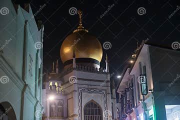 Sultan Masjid Church by Arab Building at Night, Bugis, Singapore Stock ...