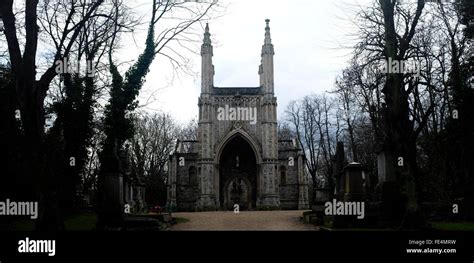 Nunhead Cemetery London Hi Res Stock Photography And Images Alamy