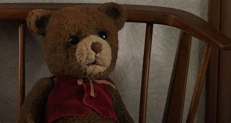 Un Cauchemar Prend Vie Alors Que L Ours En Peluche D Une Petite Fille