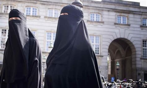 Holanda Prohíbe El Uso De La Burka Y El Velo En Los Espacios Públicos