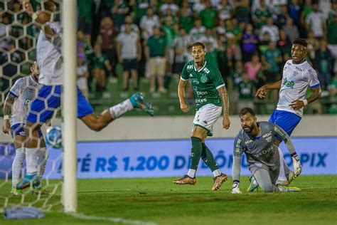 Em Campinas Guarani goleia Avaí pela estreia na Série BJogada 10