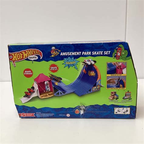 Hot Wheels Amusement Park Skate Set S