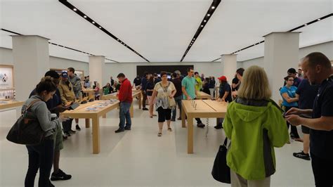 First look inside the new Apple store at Mayfair - Milwaukee Business Journal