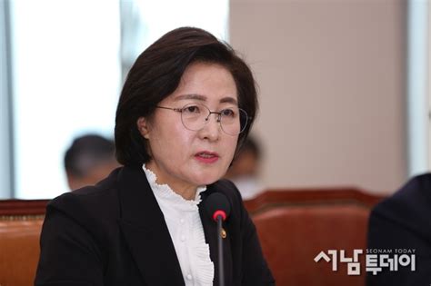 추미애 신천지 압수수색 필요성 강조··· 국민 86가 요구