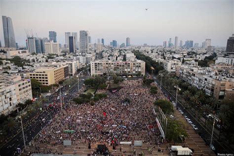 Thousands In Israel Protest Netanyahus Annexation Plan Middle East