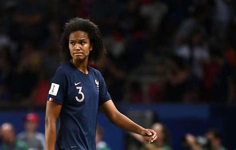 Foot Crise Ouverte Chez Les Bleues Les Trois Joueuses Phares Quittent