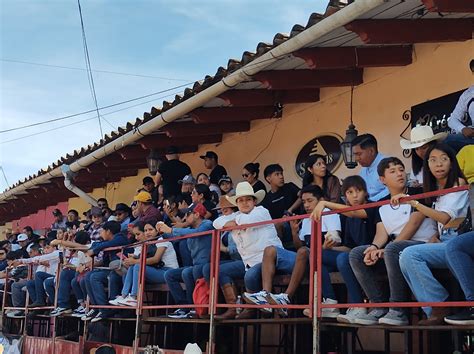 Miles Llegan A La Capea De Toros En El Pueblo M Gico De Xico E