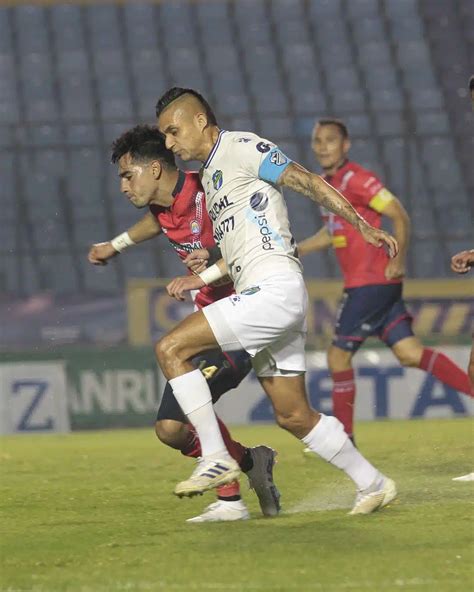 Comunicaciones Y Xelaj Mc Empatan Sin Goles