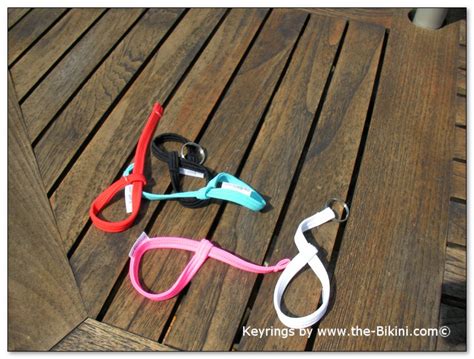 The Bikini Schlusselanhanger 010 Der Bikini