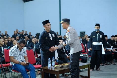 Ciptakan Suasana Kondusif Kapolres Pasuruan Pimpin Pengamanan