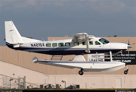 N421SX Tropic Ocean Airways Cessna 208B Grand Caravan Photo By Marco