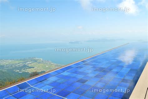 びわ湖テラスから眺める琵琶湖の風景、滋賀県の写真素材 187826069 イメージマート