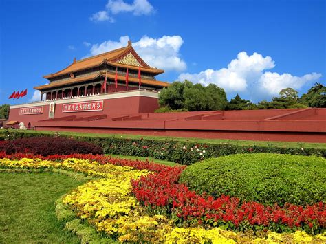 Gate of Heavenly Peace at Tiananmen Square in Beijing, China - Encircle ...