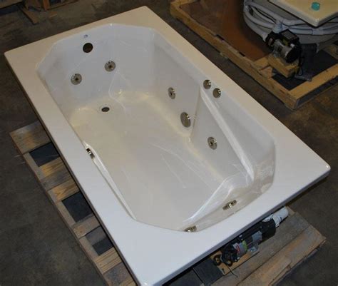 3660 DROP IN WHIRLPOOL JETTED BATH TUB - 8 WATER JETS - WHITE BATHTUB ...