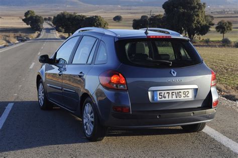 Renault Clio Hatchback and Estate Ready for Launch - autoevolution