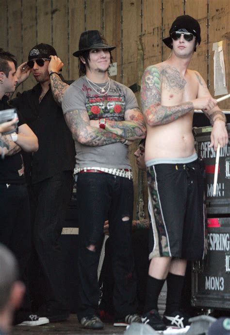 The Rev Avenged Sevenfold Singing